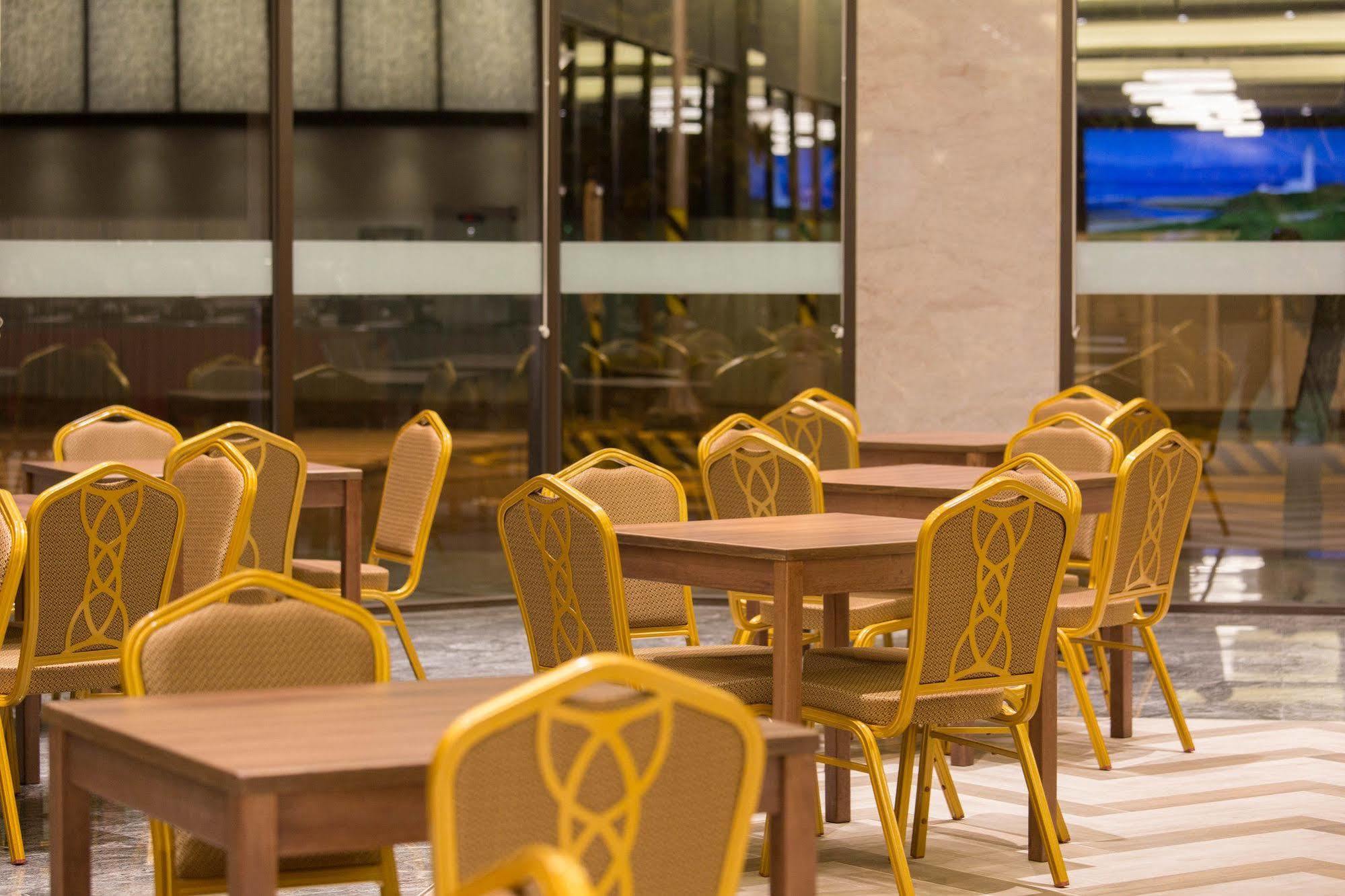 Kaishen Starlight Hotel T'ai-tung Extérieur photo