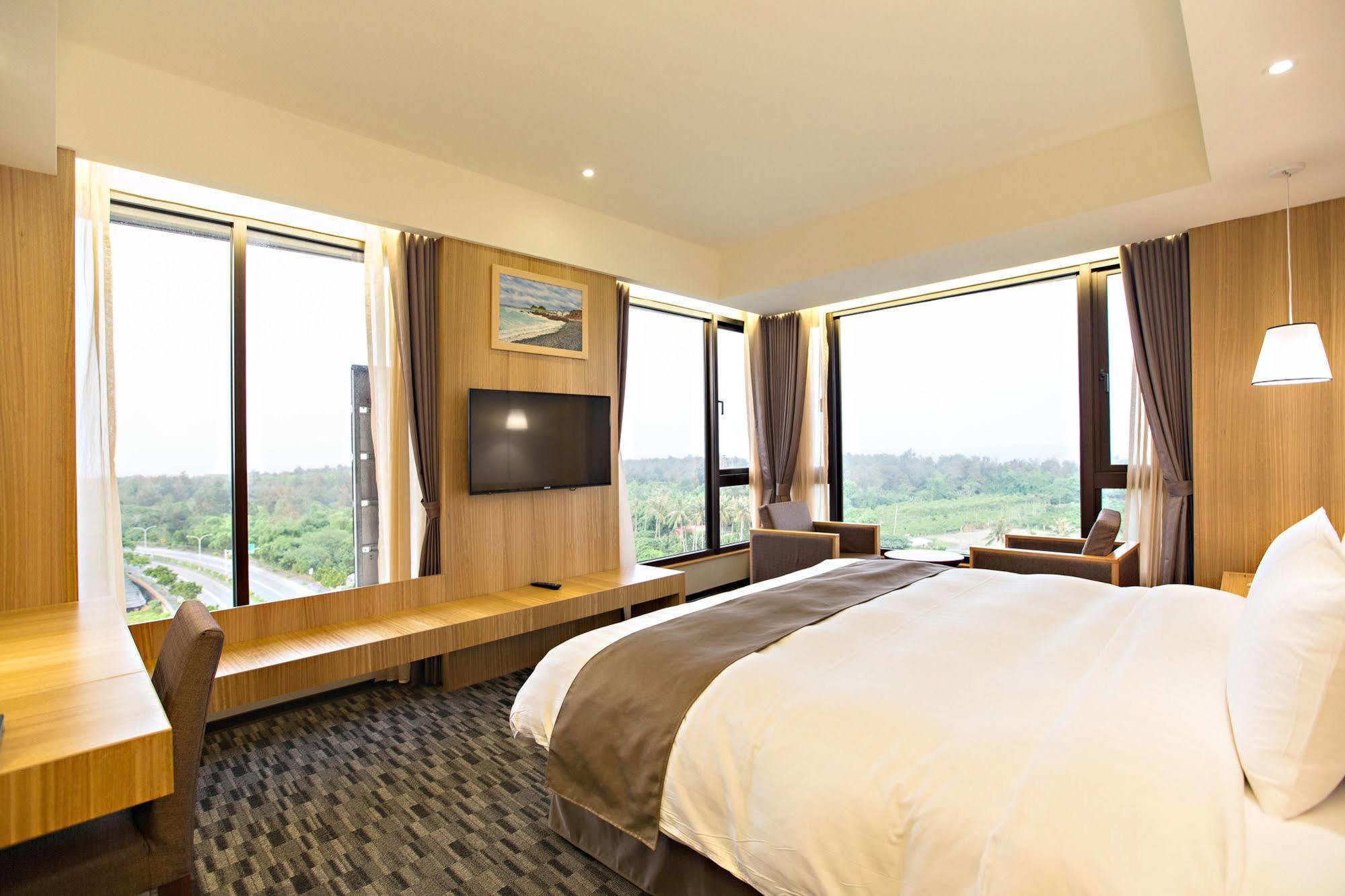 Kaishen Starlight Hotel T'ai-tung Extérieur photo