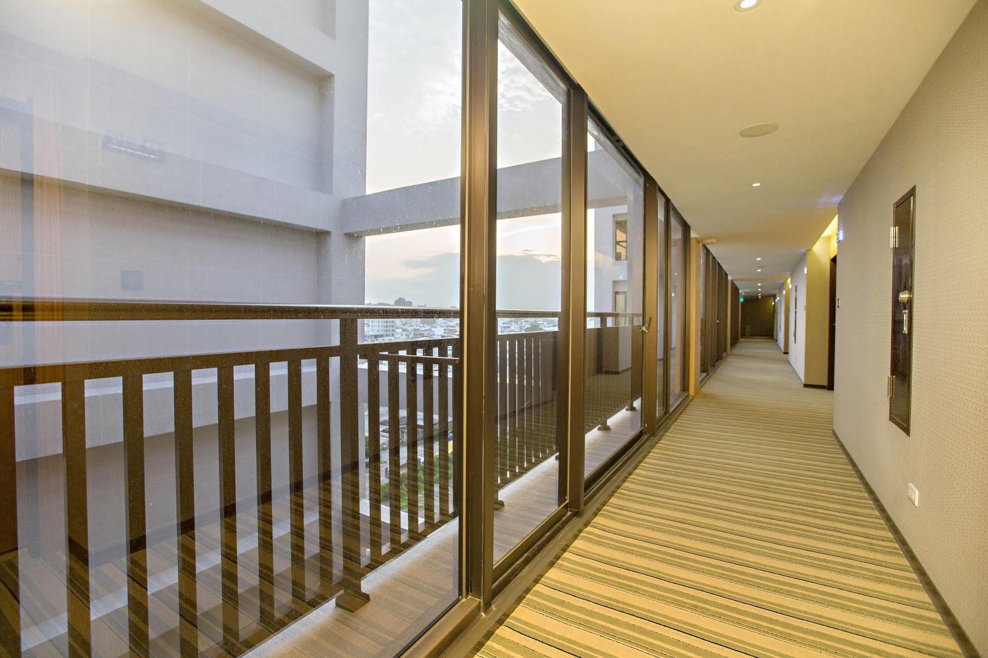 Kaishen Starlight Hotel T'ai-tung Extérieur photo